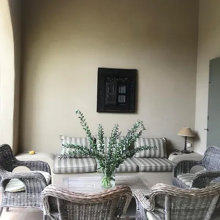 Couette-café De Garrigue 4*